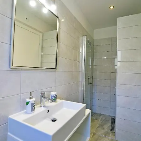 Apt3 - Perla With Swimming Pool, - Opatija