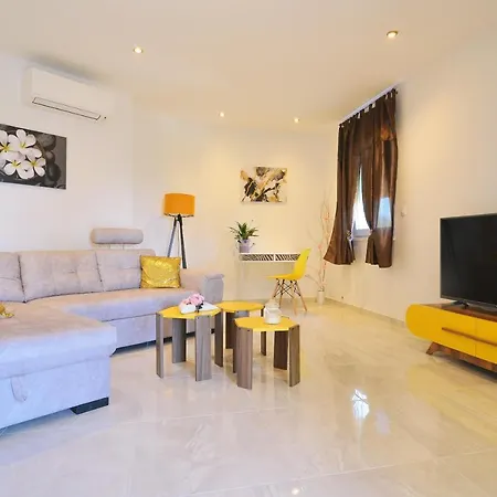 Apt3 - Perla With Swimming Pool, - Opatija Apartment
