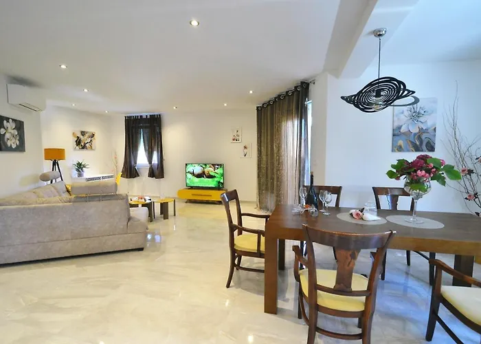 Apt3 - Perla With Swimming Pool, - Opatija * Lovran