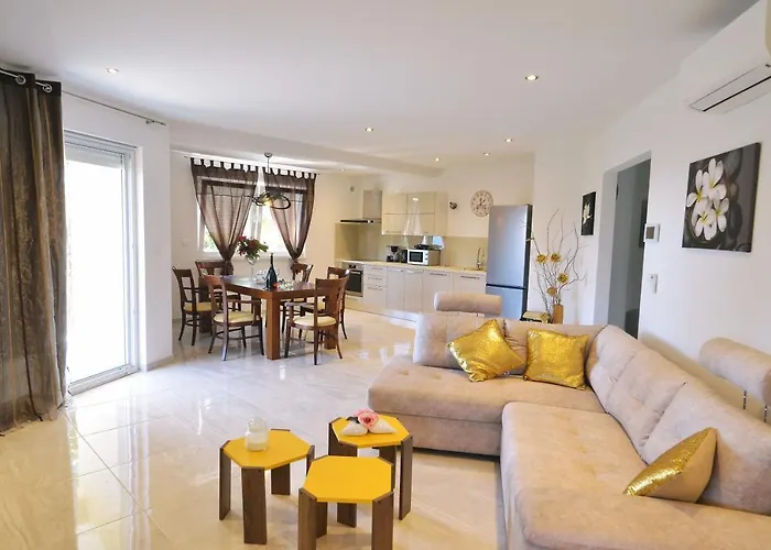 Διαμέρισμα Apt3 - Perla With Swimming Pool, - Opatija Lovran