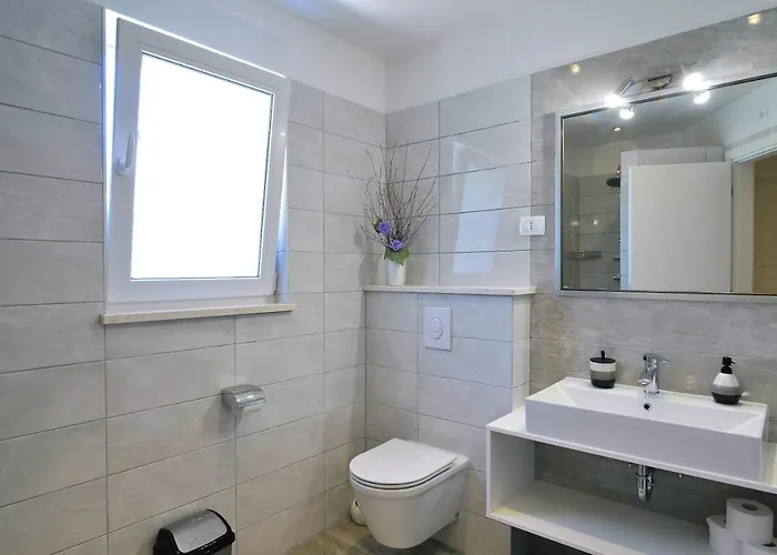 Apt3 - Perla With Swimming Pool, - Opatija