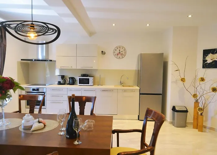 Apt3 - Perla With Swimming Pool, - Opatija *