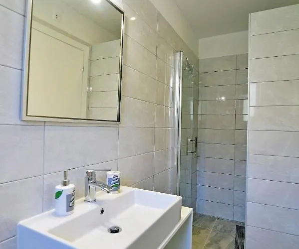 Apt3 - Perla With Swimming Pool, - Opatija